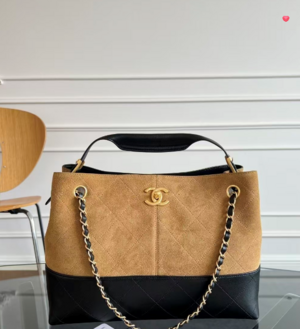 ✨Authentic Pre-owned Chanel Bag✨
